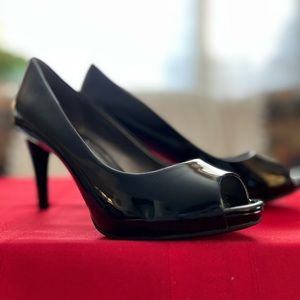 Black Patent High Heel 3.25” Heel Bandolino Size 8 1/2 M Peep Toe